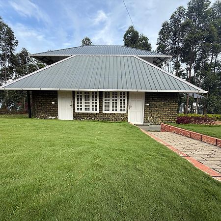 Honey Rock Hotel Kanthalloor Екстериор снимка
