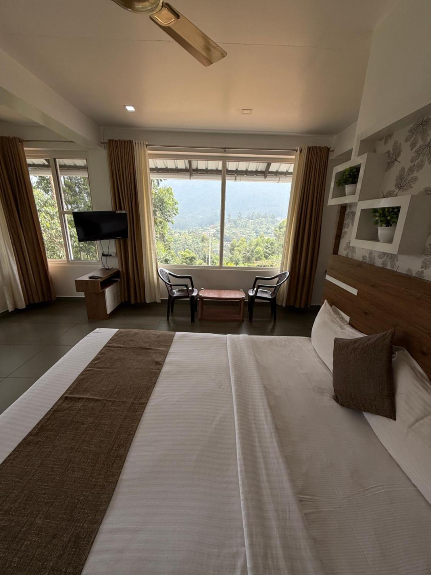 Honey Rock Hotel Kanthalloor Екстериор снимка