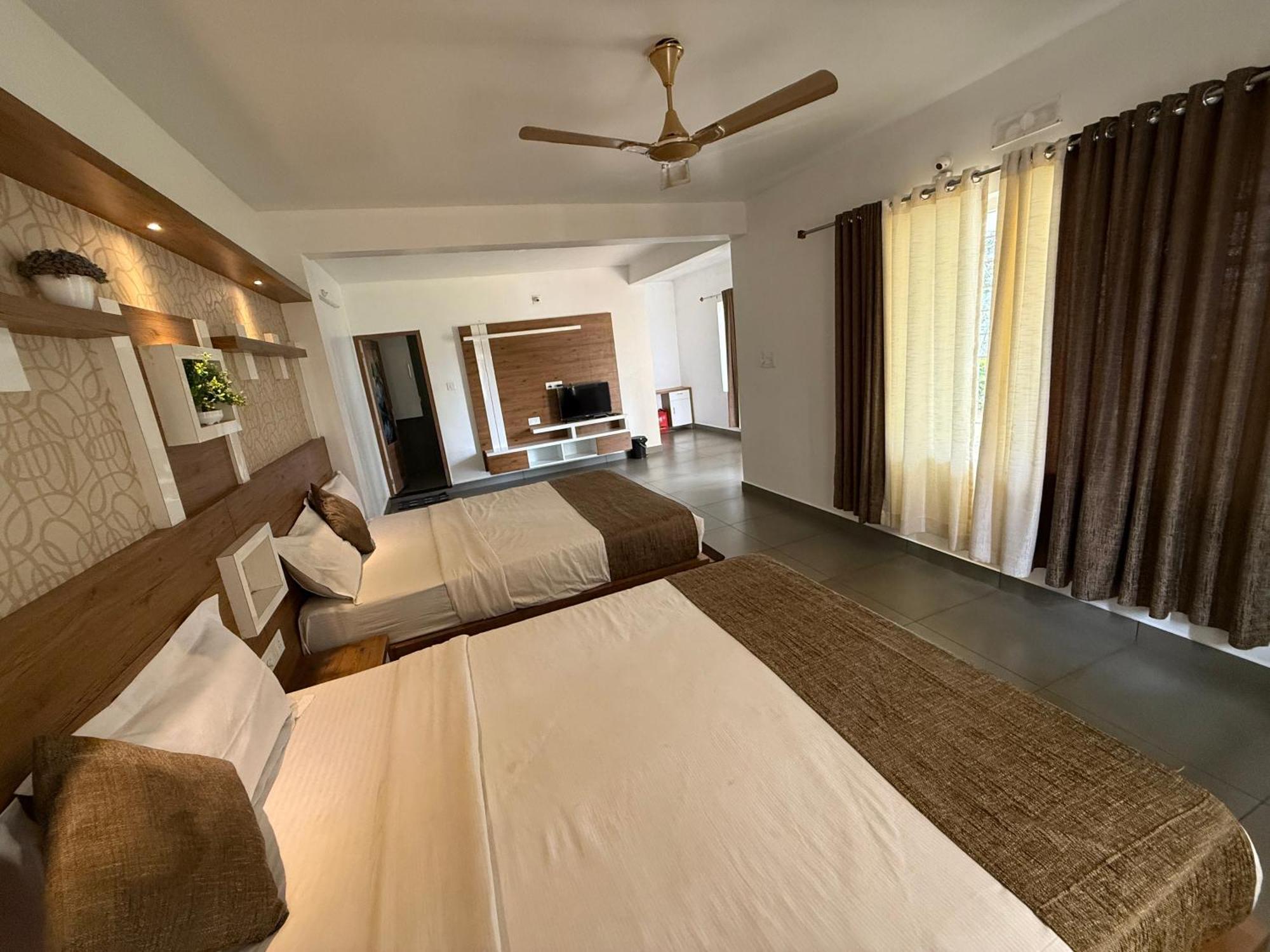 Honey Rock Hotel Kanthalloor Екстериор снимка
