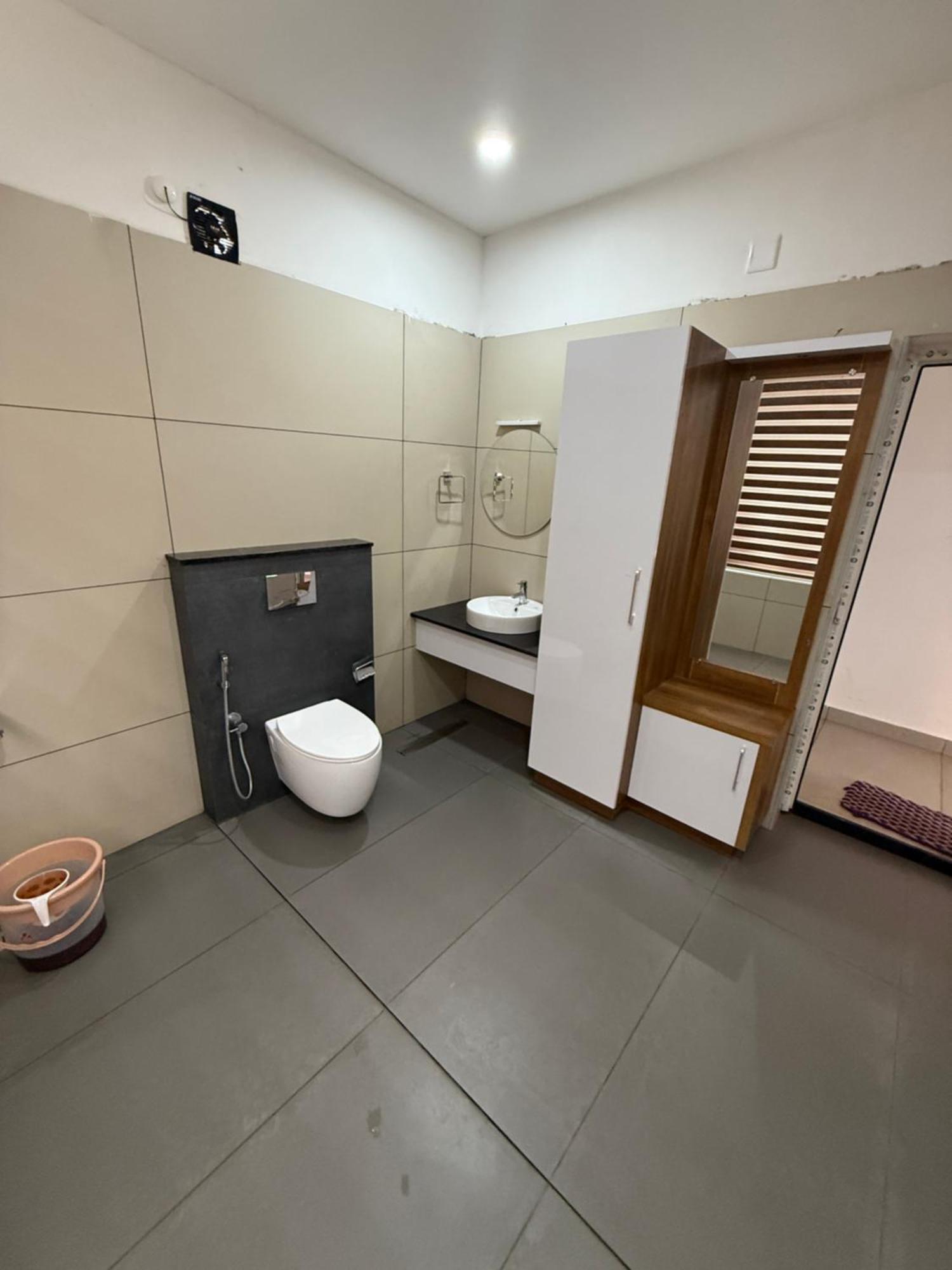 Honey Rock Hotel Kanthalloor Екстериор снимка